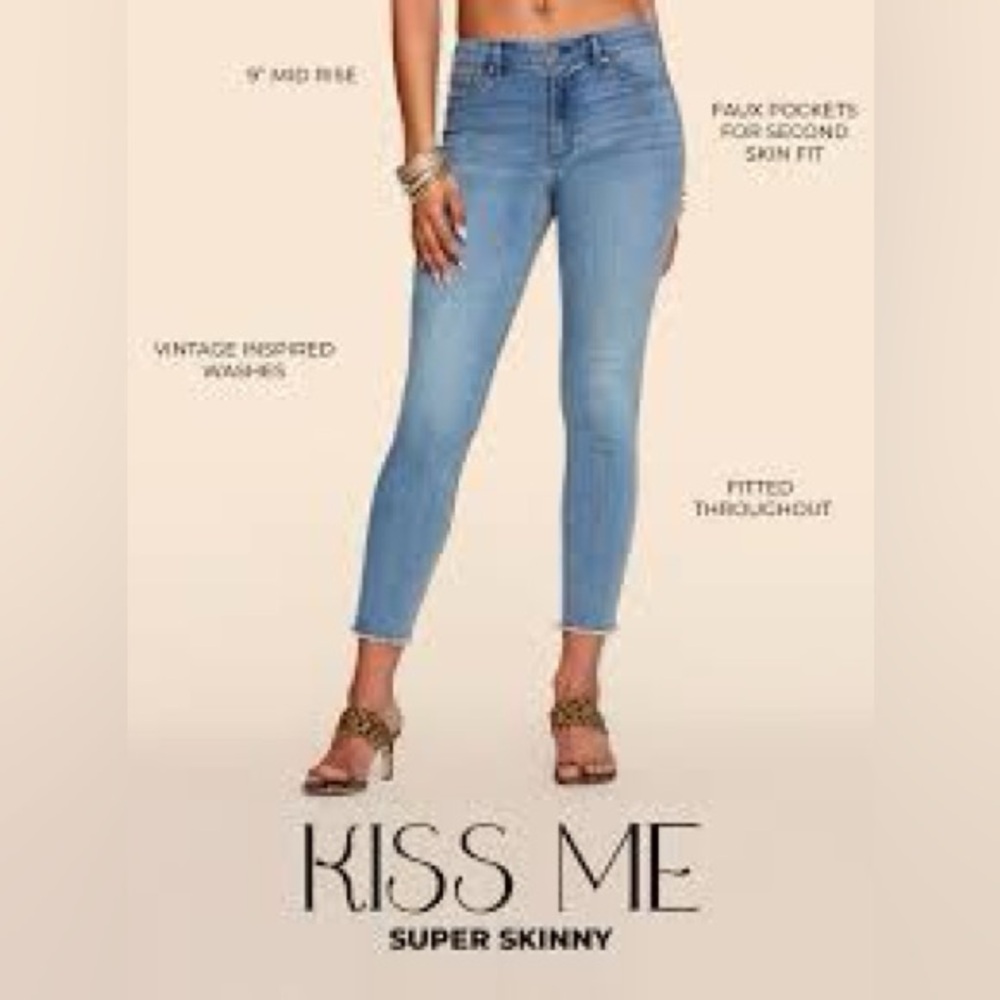 EUC Women's Blue Jeans with Zipper Detail by Jessica Simpson Brand Size 27